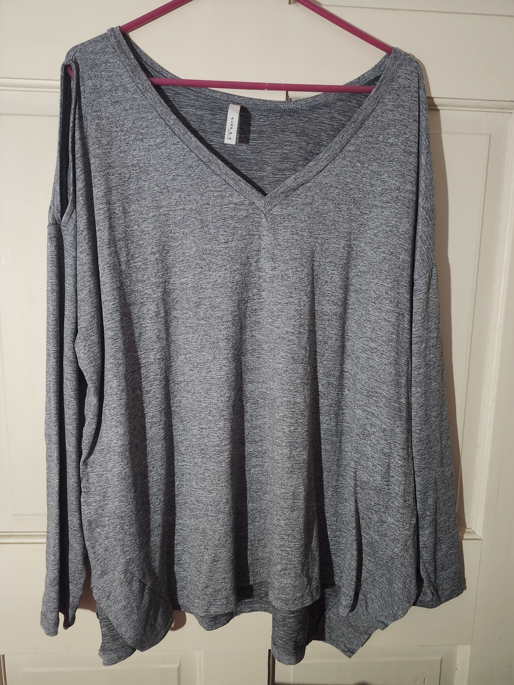Gilli Heather Gray V-Neck Long Sleeve Tunic